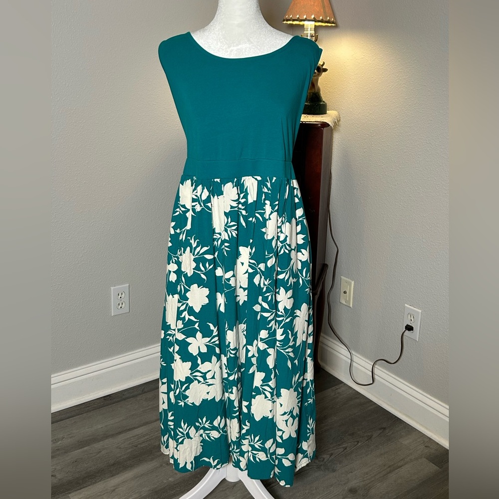 Torrid size 2 teal open back with a twist midi dress